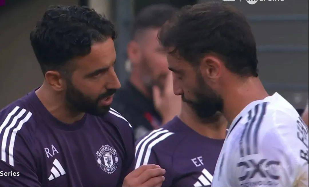 曼联昔日大腿如今变拖累！阿莫林战术用人自找麻烦，B费去留两难